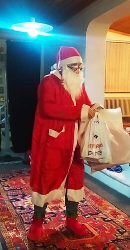 thumbnail_santa2021